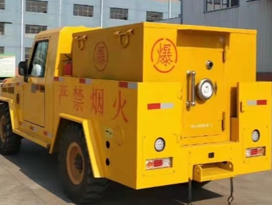 平湖凯龙爆破器材运输车：保障爆破任务的安全运行